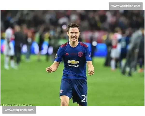 双响定乾坤！姆博莫梅开二度 + MVP 助曼联擒布莱顿